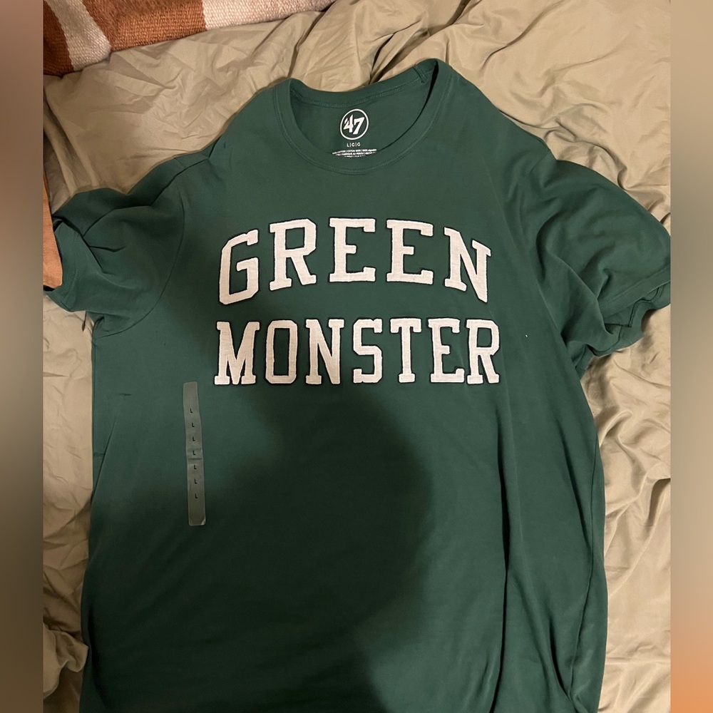 boston red sox shirt! embroidered letters, great quality